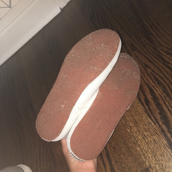 WHITE SUPERGAS WITH METALLIC STARS - Picture 3 of 3